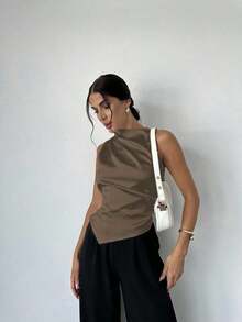 Camisa de satén con cuello plisado, sin mangas, elegante y sencilla, con dobladillo entallado, para oficina, en color beige - Marrón Mocha - Ver 6