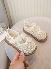 1 Pair Girls' Hollow Mesh Breathable Shoes, Decorated With Bows And Rhinestones, Soft Rubber Sole, Round Toe, Single Strap, Flat Heel, Sweet Princess Style Mary Jane Mesh Shoes, Suitable For Summer Daily Wear, School, Parties, Weddings, And Banquets - Beige - View 3