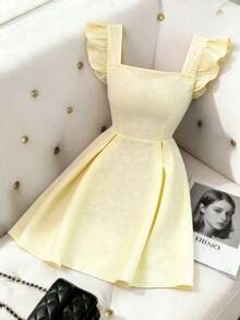Vestido elegante de oficina de línea A con textura floral, cuello cuadrado francés, mangas cortas, cintura ceñida, estilo veraniego de alta gama para el Día de la Independencia de EE. UU. de la nueva temporada Y2K, color crema amarillo - Amarillo claro - Ver 4