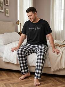 Men's Plus Size Pajama Set, Black English Letter Short Sleeve Top + Black And White Plaid Long Pants, Fun Design, Suitable For Home Leisure - Black - View 2