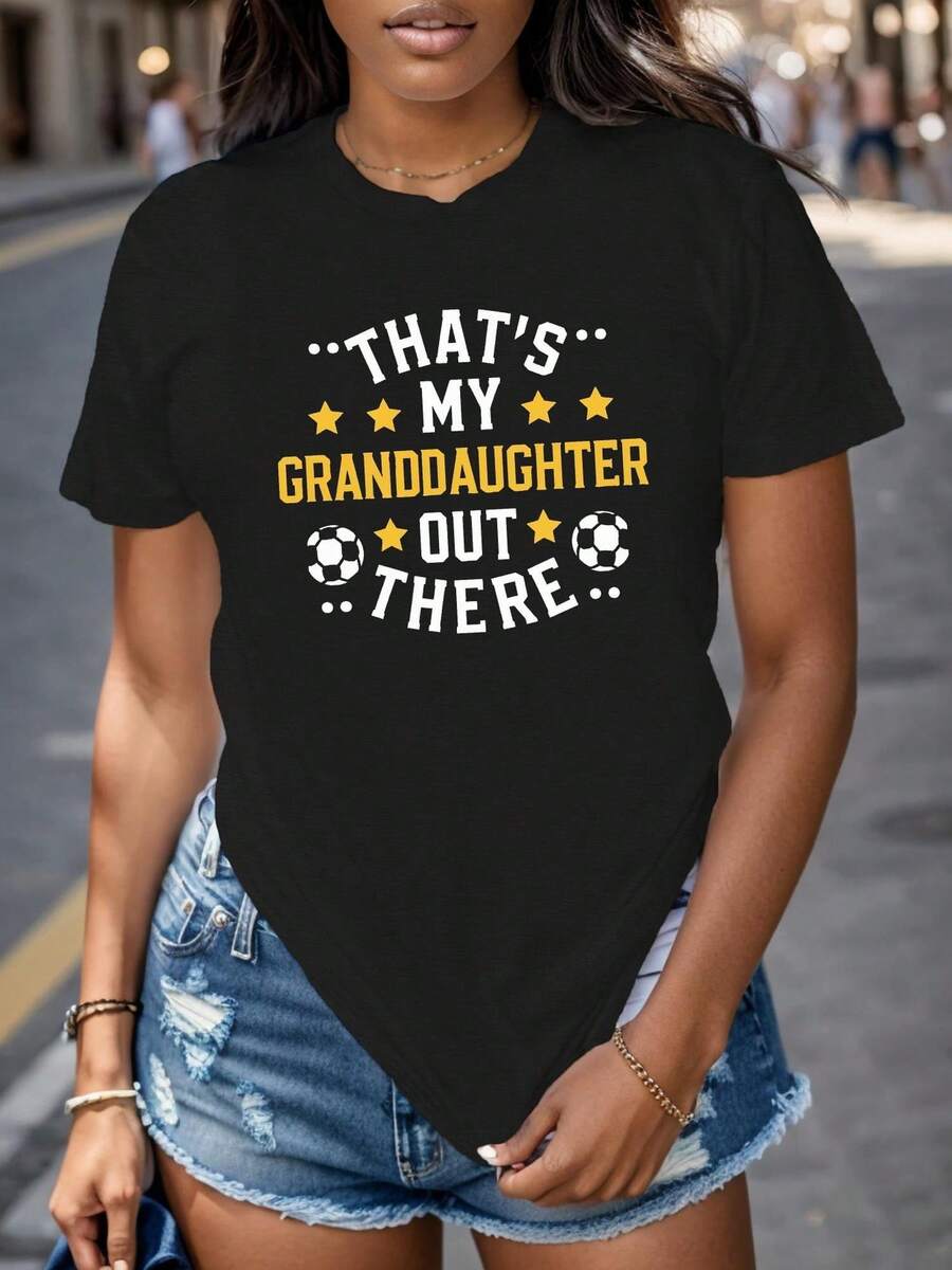 Plus Size - Plus Size - Plus Size - Granddaughter Soccer Jersey | Drtida Soccer Mom Graphic Tee "That's My Granddaughter There" - Black With Yellow Text, Casual Clothing For Soccer Moms And Girls, Comfortable Fit, Game Day Outfit - 黑色 - 查看 1
