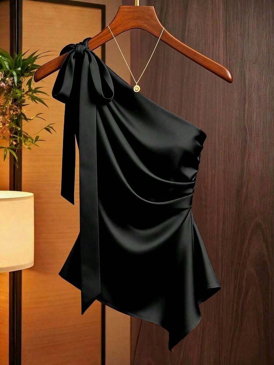 Blusa asimétrica de satén color caramelo con lazo en el hombro, diseño ajustado con pliegues asimétricos, adecuada para citas, ir al trabajo, con hombro sexy en capas, camisa elegante y de moda - Negro - Ver 1