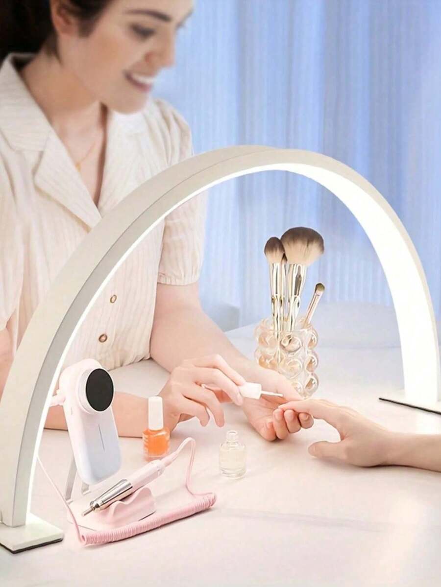 1个LED三色弧形灯，白/黑/粉三色可选，USB供电，便携式，适用于美甲、睫毛嫁接、纹身照明、时尚设计、美甲沙龙照明，现代桌面灯礼品