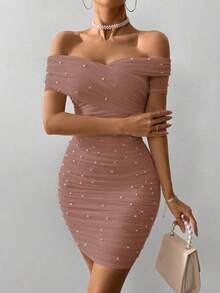 Vestido ajustado para mujer con hombros abiertos, manga corta y adornos con cuentas - Púrpura polvoriento - Ver 3
