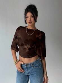 Blusa de verano para mujer con diseño de manga murciélago, cuello redondo, fruncido y estampado floral de tinte de agua en tonos cálidos, ideal para playa/vacaciones, un look casual, minimalista y elegante - Marrón - Ver 6