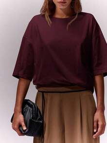 Camiseta de cuello redondo suave y oversize, parte de un armario cápsula casual, camiseta oversize para uso diario, aeropuerto, vuelta al colegio, elegante para primavera y verano, vacaciones - Burdeos - Ver 6