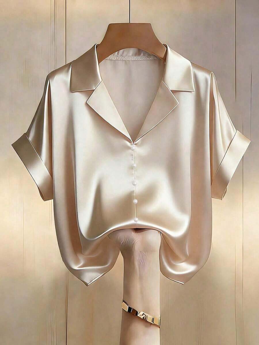 Blusa de satén color champán con escote en V y diseño de botones de perla, de manga corta, elegante para primavera/verano - Champán - Ver 1