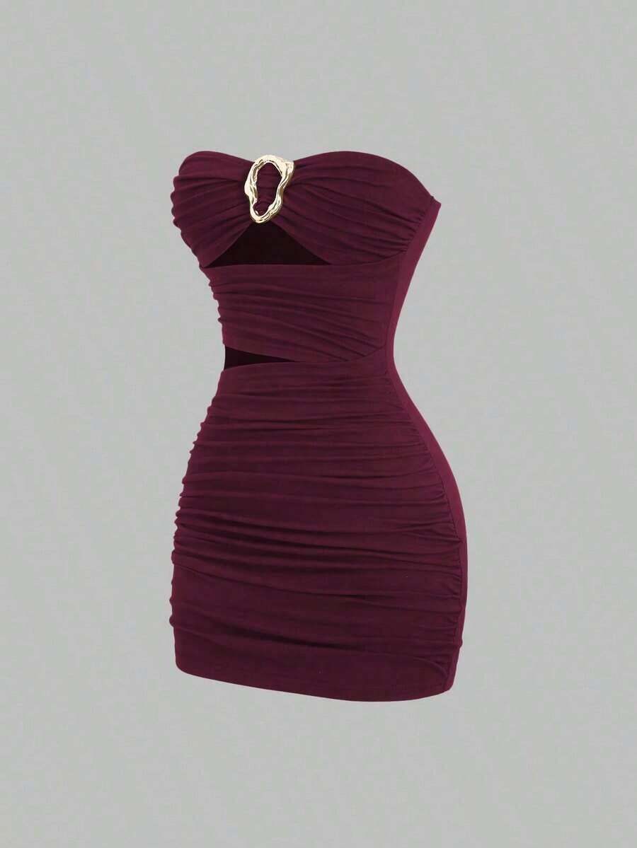 Vestido corto ceñido y sin tirantes para mujer con hebilla metálica - Rosa Roja - Ver 1