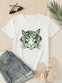 Camiseta Casual Blanca Premium para Mujer con Estampado de Tigre Verde, Manga Corta, Cuello Redondo, Hombros Caídos, Ecológica - Blanco - Ver 4