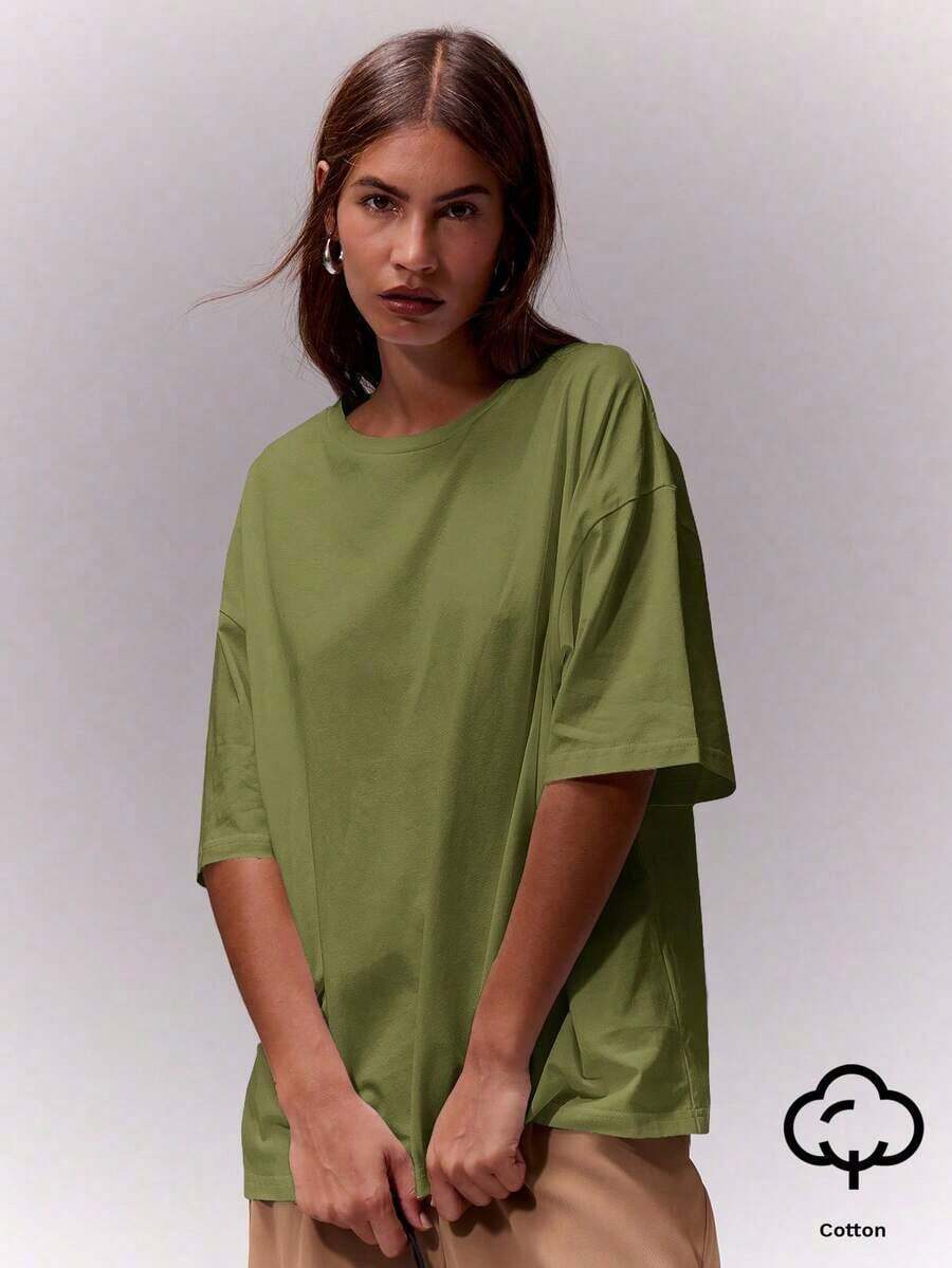 Camiseta de cuello redondo suave y oversize, parte de un armario cápsula casual, camiseta oversize para uso diario, aeropuerto, vuelta al colegio, elegante para primavera y verano, vacaciones - Verde Oliva - Ver 1