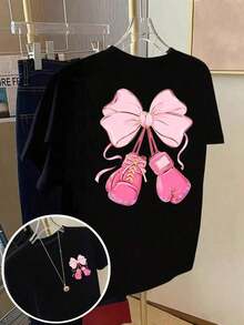 Camisetas de manga corta de talla grande para mujer, ideales para el verano, tops básicos para el día a día, camiseta de manga corta con paneles frontales y traseros - Guantes de boxeo rosados, decoración de lazo, estampado moderno - Camiseta estampada de primavera/verano para mujer, artículo de moda, transpirable y cómoda. - Negro - Ver 12