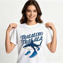 Tops para mujer de algodón blanca de manga corta y cuello redondo para mujer, con estampado de tiburón Tralalero Tralala, para moda diaria. - Blanco - Ver 1
