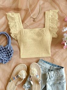 Elegante top corto de mujer de punto con plisados, adornos de encaje floral y diseño ideal para vacaciones - Amarillo - Ver 7