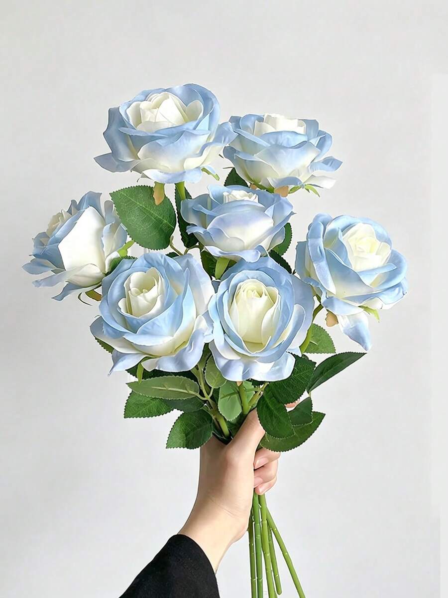 7支仿真蓝白玫瑰花,逼真长茎,适用于婚礼装饰、家居装饰、客厅、卧室、厨房、花瓶插花、桌面摆设、母亲节礼物及其他装饰用途。是婚礼餐桌摆饰和花束的理想之选。 - 白藍色 - 查看 1