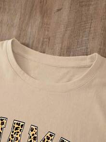 Camiseta oversize color crema de verano para mujer con estampado "Mama" de leopardo y cerezas Playera holgada de cuello redondo con diseño de letras de leopardo y cerezas con lazo - YH314-Albaricoque - Ver 4