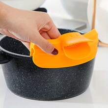Anti-Spill Kitchen Pot Circular Rim Liquid Pouring Spout - Multicolor - View 10