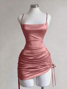 Vestido de mujer minimalista con tirantes finos, fruncido y escote bajo - Rosa - Ver 1