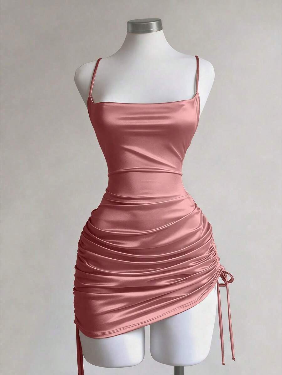 Vestido de mujer minimalista con tirantes finos, fruncido y escote bajo - Rosa - Ver 1