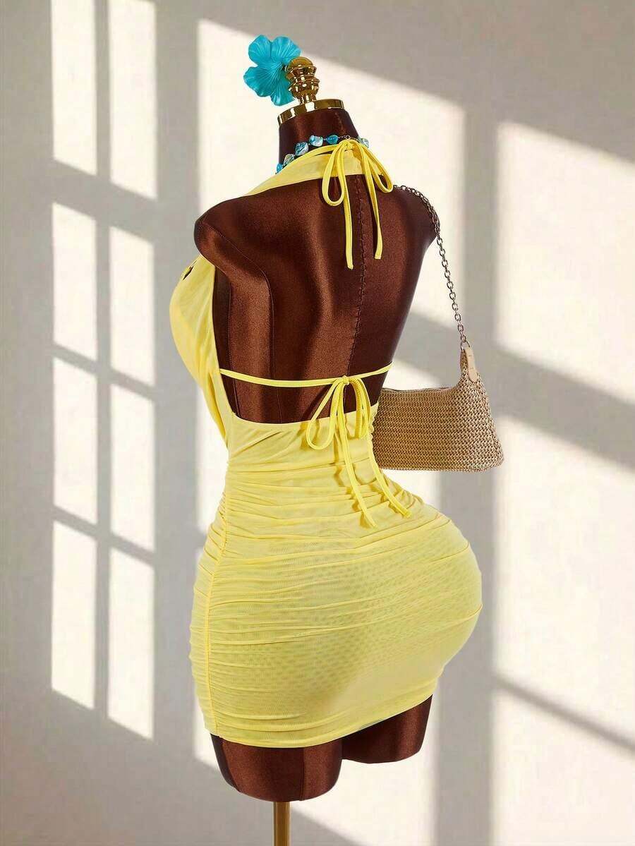 Conjunto de 2 piezas de top corto halter sin espalda con lentejuelas y falda mini drapeada de malla, estilo casual de playa para vacaciones - Amarillo - Ver 1