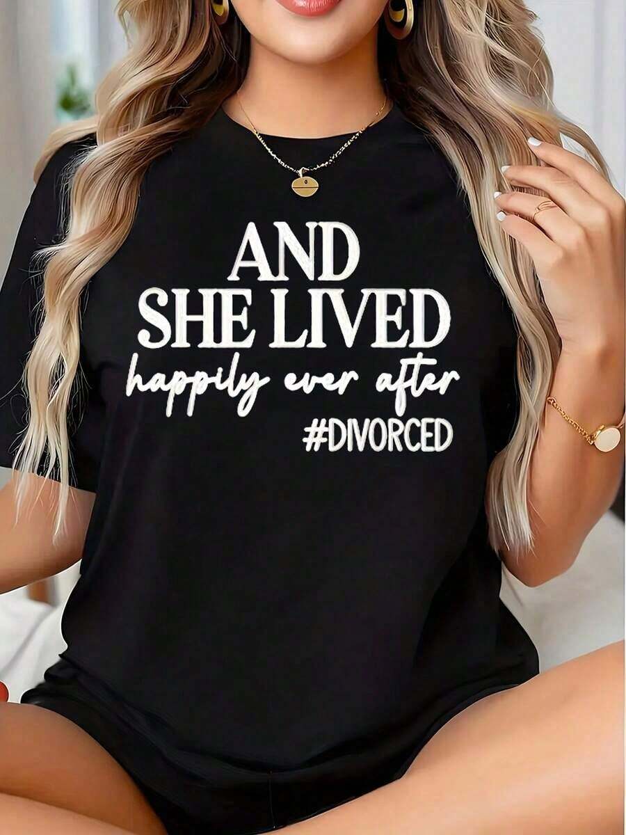 And She Lived Happily Ever After, Women's T-Shirt, Empowerment Gift, Post-Marriage Separation Celebration Clothing, Best Gift Choice For Friends And Family On Important Holidays Like Christmas And Easter, Unisex Short Sleeve T-Shirt, Breathable, Lightweight, Casual For Spring And Summer Parties And Family Gatherings On Holidays, Women's T-Shirts, Tee - 黑色 - 查看 1