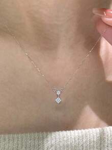 1 chiếc dây chuyền mặt đá Cubic Zirconia hình vuông và hình vuông cắt kiểu Princess, màu bạc, kiểu dáng tối giản với một viên đá duy nhất, phù hợp cho phụ nữ đeo hàng ngày, đi làm, dự đám cưới, ngày Valentine, sinh nhật. - Bạc - Xem 3