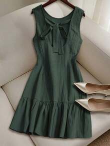 Vestido casual mini de mujer con tirantes de amarre, espalda descubierta, sin mangas, corte evasé y dobladillo con volantes - Verde - Ver 2