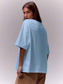 Camiseta de cuello redondo suave y oversize, parte de un armario cápsula casual, camiseta oversize para uso diario, aeropuerto, vuelta al colegio, elegante para primavera y verano, vacaciones - Azul - Ver 2