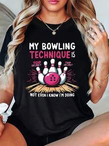 Camiseta de Talla Grande para Mujer con Frase Drtida de Bolos - "Mi Técnica de Bolos Ni siquiera Sé Qué Estoy Haciendo" con Estampado de Bolos - Manga Corta, Cuello Redondo, Blusa Casual para Entusiastas de Bolos y Regalos - Uso Diario - Negro - Ver 2