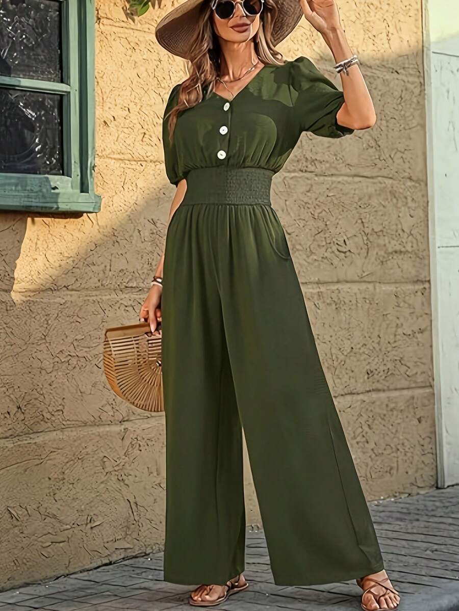 Ladies' Fashionable V-Neck Jumpsuit With Button Up Front Design, Short Bubble Sleeves, Pleated Waist, Wide Leg Flared Pants With Pockets, Perfect For Casual Summer Beach Outings - 軍綠色 - 查看 1