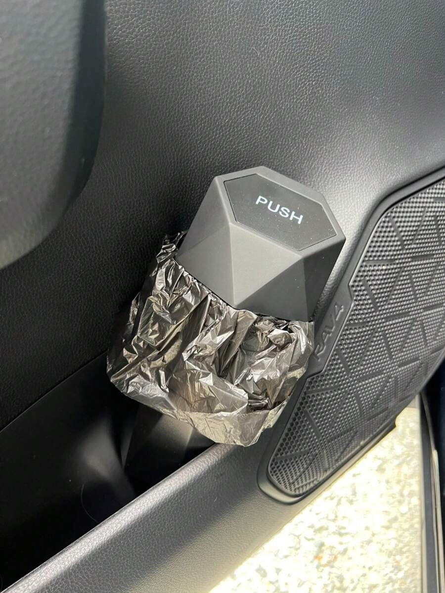1 pieza Papelera de coche con tapa - Accesorio interior de coche esencial mini, papelera a prueba de fugas, caja de almacenamiento multiusos, adecuada para coche, hogar, oficina. No se incluyen bolsas de basura, por favor comprar por separado - cubo de basura hexagonal de estilo antiguo - Ver 1