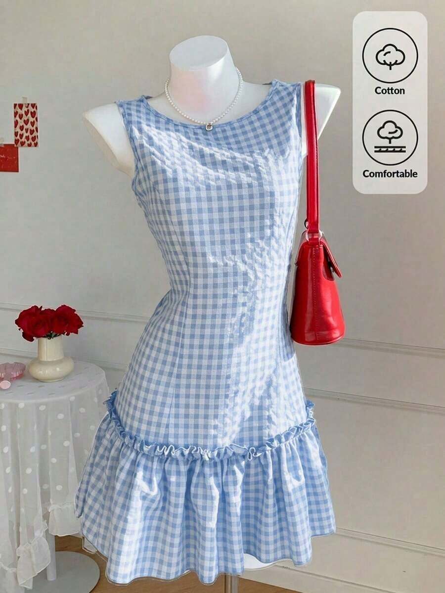 Vestido casual y elegante con textura de crepé, volantes en el bajo y sin mangas, a cuadros, ideal para el Día de San Valentín - Celeste - Ver 1