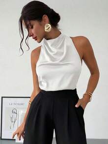 negra ajustada de estilo casual y elegante para la temporada de primavera/verano, con cuello asimétrico, sin mangas, escote halter, espalda descubierta y decoración de lazo - Blanco - Ver 8