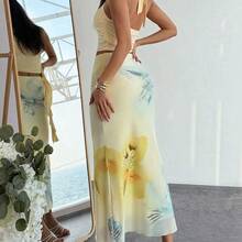 Women's Summer Vacation Outfit: Tropical Floral Print Draped Neck Crop Top And Mermaid Ruffle Skirt Sexy Set. Summer Beachwear, Women's Beach Vacation Outfit, Bohemian Tropical Vacation Women's Wear, Floral Mesh Women's Beachwear, Yellow Floral Print Set, Tropical Vacation Women's Wear, Summer Set. - Rosa Pálido - Ver 3