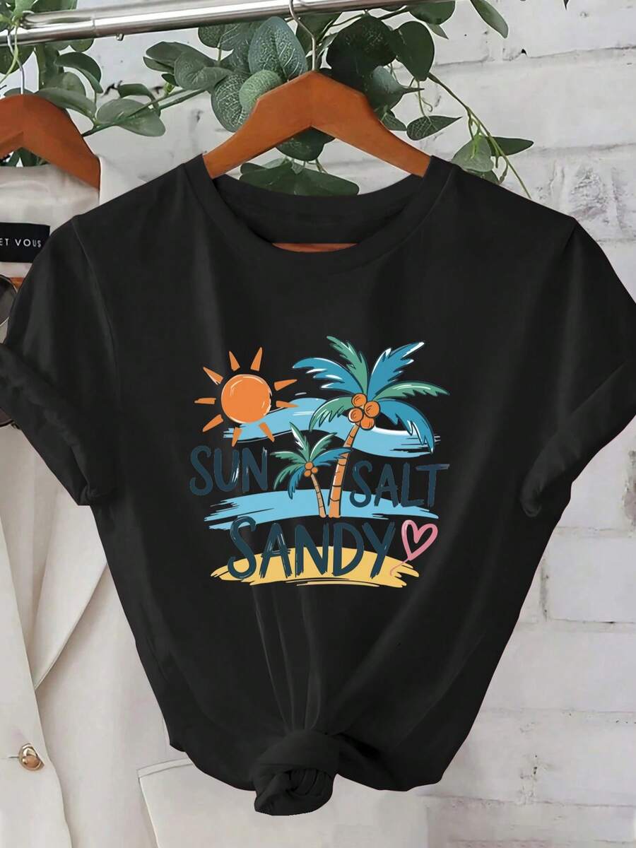 Women's T-Shirt - Regular Fit With Short Sleeves, Featuring A 2D Geometric Tropical Print Including The Sun, Palm Trees, And The Words "SUN SALT SANDY". This Casual Short-Sleeved, Crew-Neck T-Shirt Is Suitable For All Seasons And Is Available In Various Colors And Sizes. It Boasts A Festive, Modern, And Retro Aesthetic With Breathable Material And Eye-Catching Prints. - 黑色 - 查看 1
