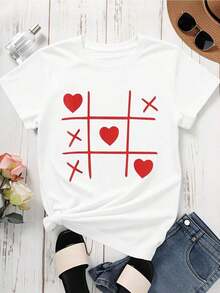 White T-Shirt With Red Hearts And XS Tic Tac Toe Design, Casual Top For Women, Valentine's Day Gift, Wearable Art, Fashion Statement, Round Neck, Short Sleeve, Soft And Comfortable Cotton Clothing For Everyday Style. - 白色 - 查看 3