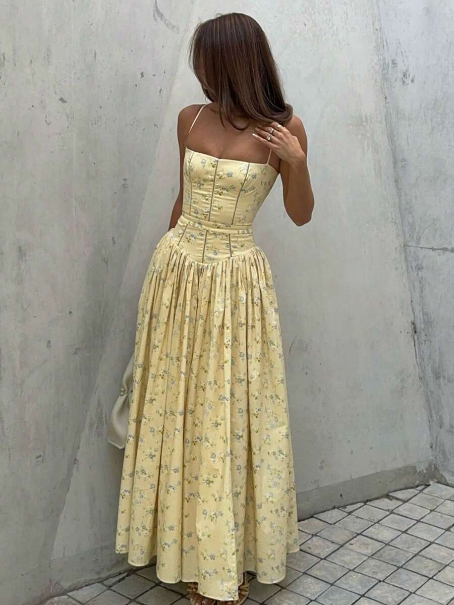 New Summer Collection: White Floral Print Dress With Straps, French Country Style, Fitted Cut, Elegant And Sensual European Fashion For Women - 黃色 - 查看 1