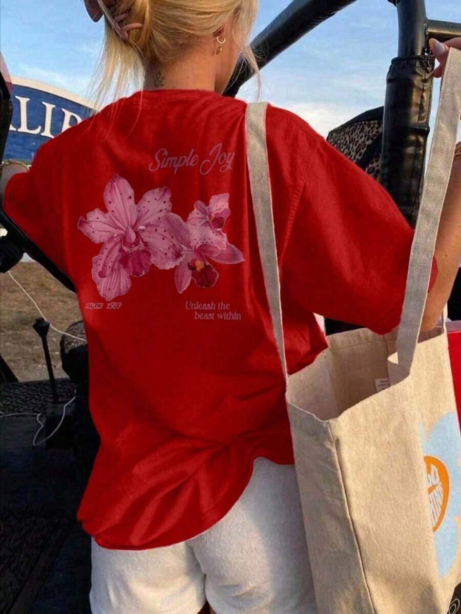 StreetGraphic Women's Round Neck T-Shirt With Colorful Letter And Floral Print, Fashionable And Versatile Relaxed Oversized Fit. Graphic Blouses For Women In White And Pink, Vacation Outfits For Women. Summer Top. - 紅色 - 查看 1