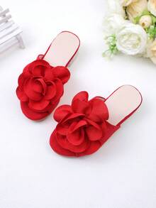 1 Pair Children's Fashionable Red Slide Sandals, Girls' High Heel Thick Heel Slide Sandals, Red Upper With Red Large Flower Decor, Fresh And Versatile Princess Style, Suitable For Summer Outings, Banquets, Parties, Weddings, Vacations - Red - View 2