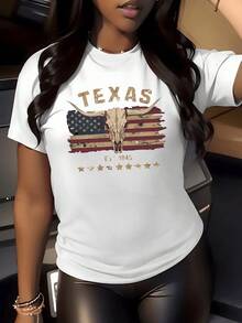 Symbol Of The Free Spirit Of The West With Worn American Flag, Bull Skull And Stars Evoking Pride And Strength, Comfortable Casual Women's T-Shirt For Everyday Wear - 白色 - 查看 5