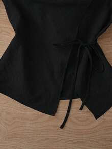 Nuevo diseño asimétrico de verano, cuello acampanado, dobladillo dividido de color caqui claro de nicho, cintura con lazo, chaleco sin mangas para mujer, top de tirantes de verano para mujer, elegante para vacaciones y días de descanso. - Negro - Ver 4