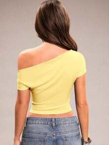 Camiseta corta ajustada con cuello asimétrico y fruncido, de unicolor, informal, para verano - Amarillo - Ver 2