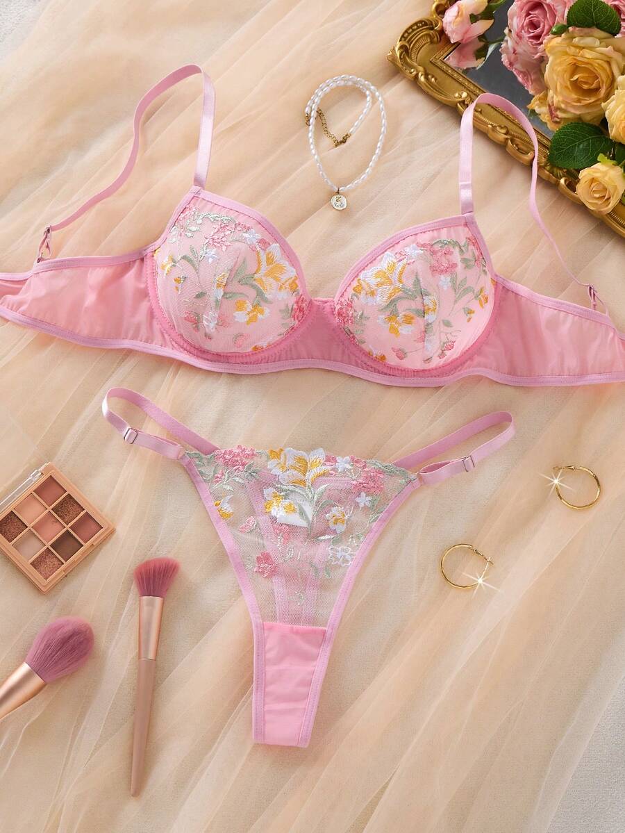 Bộ đồ lót nữ 2 món, áo ngực và quần lọt khe bằng vải lưới xuyên thấu thêu hoa màu hồng. - Hồng - Xem 1