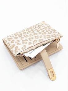 Classic Fashion Leopard Print Patchwork Short Wallet, Compact And Lightweight PU Wallet With Card Slots And Snap Closure - Apricot - View 5