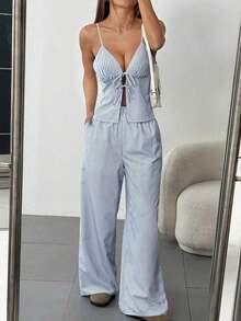 Conjunto informal de 2 piezas con top de tirantes con nudo delantero y rayas y pantalones para mujer - Niebla azul - Ver 1