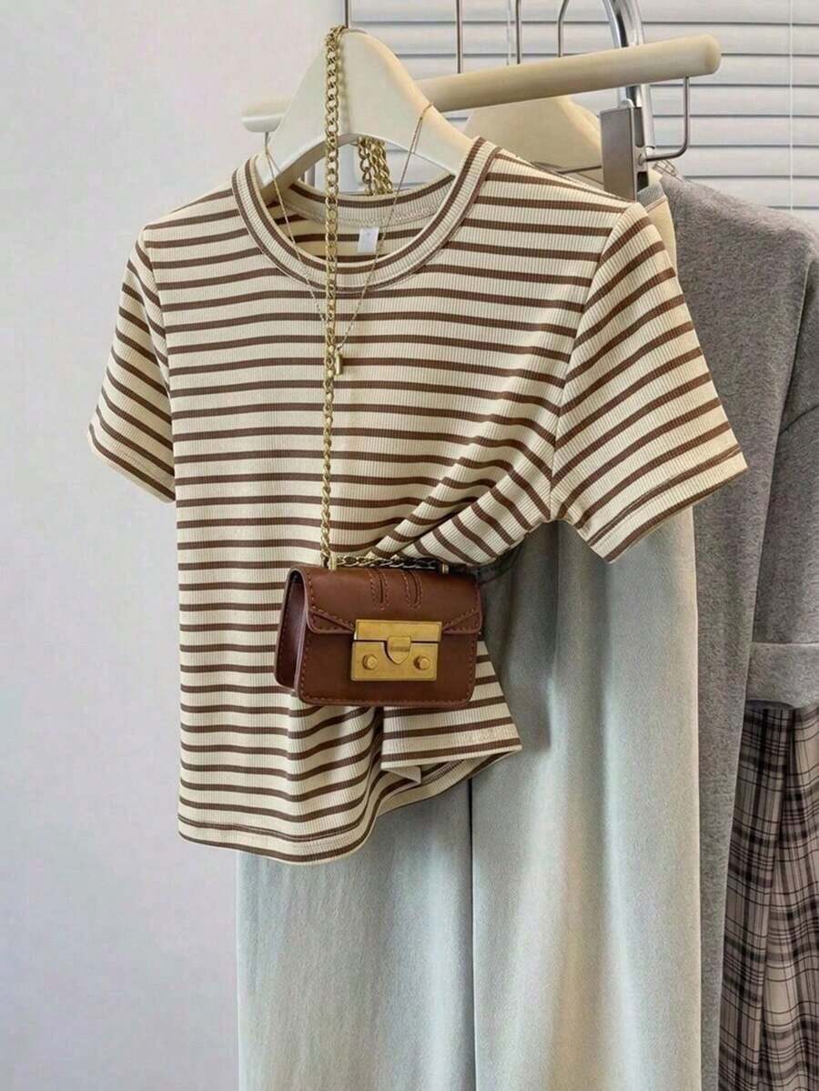Frenchy Camiseta de mujer de manga corta, cuello redondo, ajustada y minimalista, adecuada para primavera/verano, con estampado de rayas rosa y marrón - Marrón 5 - Ver 1