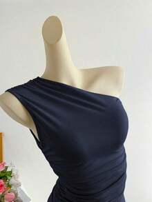 Blusa corta de un hombro con pliegues color albaricoque, minimalista, casual, elegante y versátil para uso diario de mujer, primavera/verano - Azul marino - Ver 5
