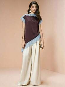 Blusa de mujer , de tela de piqué con lunares en blanco y negro, con empalme de encaje de unicolor y bajo asimétrico, elegante para citas y atuendos de verano - Púrpura polvoriento - Ver 4