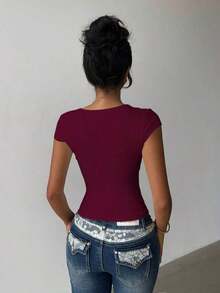 Camiseta sin mangas de ajuste ceñido con cuello en forma de corazón y parches de encaje de unicolor para mujer - Burdeos - Ver 2