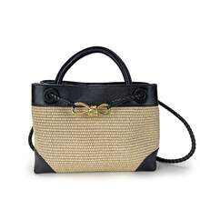 BV Bottega Small Andiamo Bolso de mujer tejido a mano de cuero genuinoBolsodebolso de manotipocuboconpatróntejidoparamujer,bolsodemarca,elegantebolsodemanoparaseñorabolsaderegaloexquisita,bolsodebolso de manodelujoparamujer,bolsocruzadodemodaparamujer,adecuadoparachicas,estudiantesnivel universitariodamasdeoficina,madresdemedianaedadparausodiario,comprasoficina,clase,reuniones,citas,actividadesalairelibretambiénunregaloidealparamujeres2026 Bolso de Rafia Tejido de Verano con Lazo Metálico, Bolso de Hombro Cruzado, Bolso de Mano Casual de Gran Capacidad - marrón - Ver 5