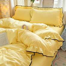 Bộ ga trải giường kiểu công chúa viền đen xếp nếp (1 vỏ chăn + 2 vỏ gối), chất liệu 100% polyester mềm mại và thoải mái, phù hợp cho phòng ngủ, phòng khách, làm quà tặng tuyệt vời. - Màu vàng - Xem 5